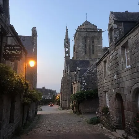 D'hote Romantique Et Artistique Au Coeur De Locronan